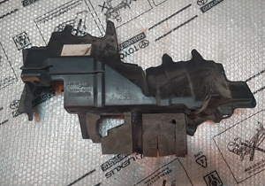Toyota Land Cruiser 200 53294-60080 53805-60020 53805-60021 (1 foto / 2)