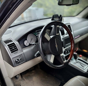 Chrysler 300c (2 фото из 3)