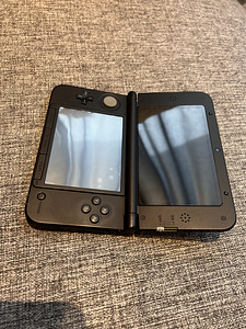 Nintendo 3DS XL (3 foto / 5)