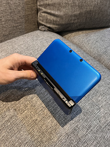 Nintendo 3DS XL (2 foto / 5)