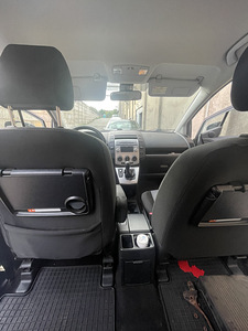 Mazda 5 (10 фото из 15)