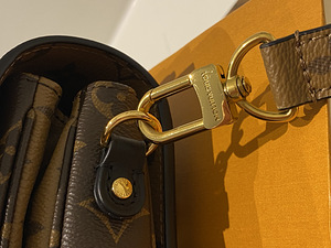 Louis Vuitton õlakott (9 foto / 9)