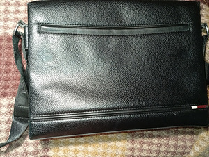 Selling Prada bag (2 foto / 4)
