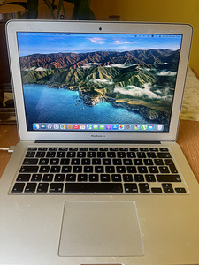 MacBook Air (2 фото из 3)
