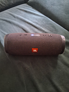JBL Charge 3 kõlar (2 foto / 2)