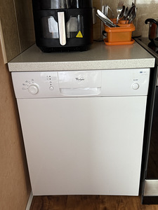 Посудомоечная машина Whirlpool (1 фото из 3)
