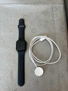Apple watch SE 40mm (1 foto / 1)