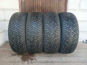 205/60/16 Nokian Hakkapeliitta 10 (2 foto / 3)