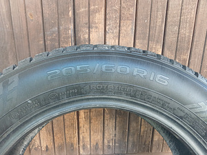 205/60/16 Nokian Hakkapeliitta 10 (3 foto / 3)