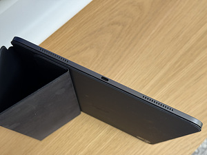 Apple iPad Pro 13 M4 WiFi 256GB Space Black как новый! (3 фото из 8)