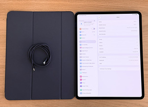Apple iPad Pro 13 M4 WiFi 256GB Space Black как новый! (6 фото из 8)