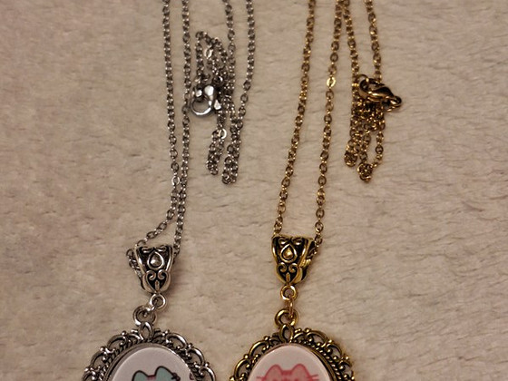 2 pusheen kaelakeed