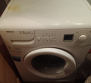 Стиральная машинка Beko (1 фото из 3)
