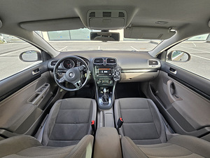 Volkswagen Golf (5 фото из 15)