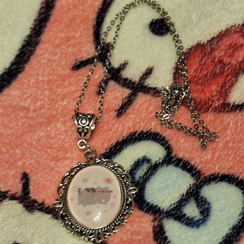 Pink pusheen necklace