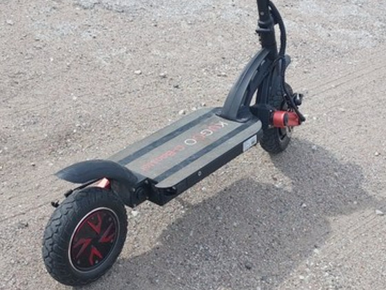 Продаётся электросамокат Kugoo G-Booster