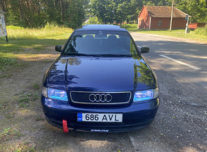 AUDI A4 B5 ~105 кВт (1 фото из 14)