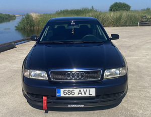AUDI A4 B5 ~105 кВт (2 фото из 14)