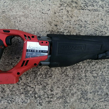 Сабельная пила Milwaukee M18