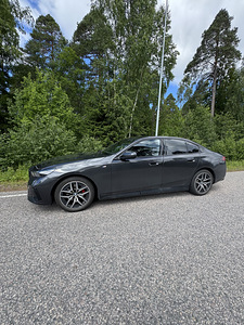 BMW 520 M-Sportpaket Pro/ ICONIC Glow 2.0 140кВт/10кВт (3 фото из 8)