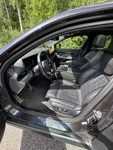 BMW 520 M-Sportpaket Pro/ ICONIC Glow 2.0 140кВт/10кВт (5 фото из 8)