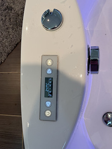 Harma Corner Whirlpool Bathtub - massaaživann (4 foto / 9)