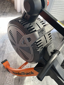 NordicTrack RX800 Rowing Machine - sõudeergomeeter (7 foto / 9)