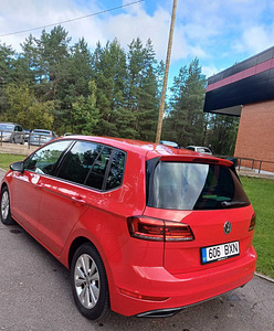 Volkswagen Golf Sportsvan (4 фото из 7)
