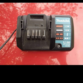 Akulaadija Makita 14.4V-18V