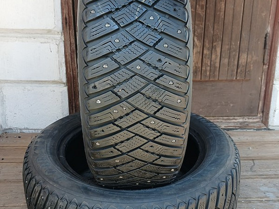 205/60/16 Goodyear UltraGrip Ice Artic