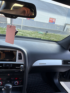 Audi A6 c6 (14 foto / 15)