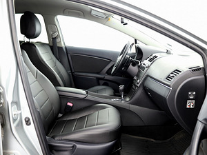 Toyota Avensis Linea Sol LPG ATM 2.0 112kW (6 фото из 9)