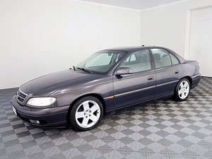 Opel Omega Sport Edition 3.0 155kW (2 foto / 8)
