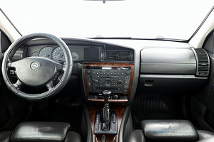 Opel Omega Sport Edition 3.0 155kW (5 foto / 8)