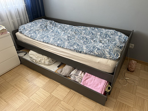 Кровать 90*200 вместе с матрасом (5 фото из 6)