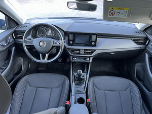 SKODA SCALA (9 foto / 10)