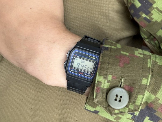 Водонепроницаемые наручные часы Casio с будильником