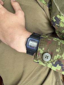 Водонепроницаемые наручные часы Casio с будильником (1 фото из 1)
