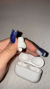 Airpods pro 2 (2 фото из 5)
