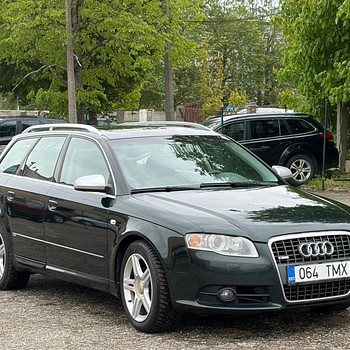 AUDI A4 AVANT