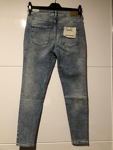 Новые джинсы Superdry (2 фото из 4)