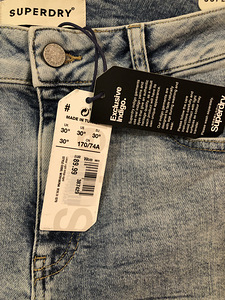 Новые джинсы Superdry (3 фото из 4)