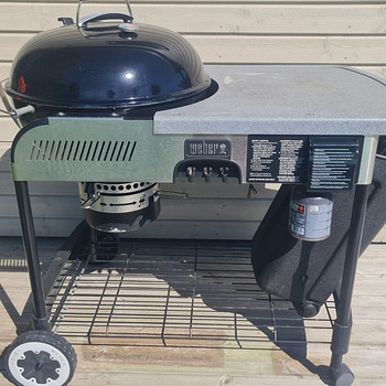 Угольный гриль Weber Performer