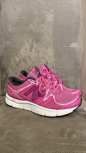Кроссовки New Balance 39 (1 фото из 7)