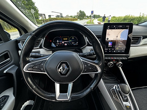 Renault Captur E-TECH PLUG-IN HYBRID 1.6 68кВт (9 фото из 10)