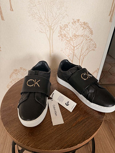 Calvin Klein UUED! (2 foto / 3)