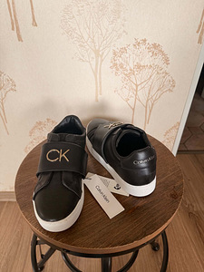 Calvin Klein UUED! (3 foto / 3)