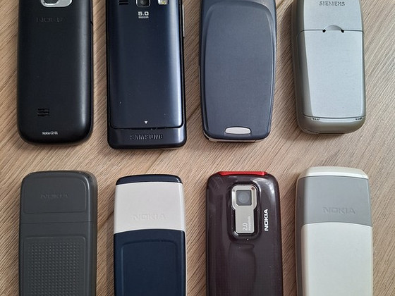 Nokia, Samsung, Siemens
