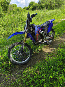 Yamaha yz450f (3 foto / 8)