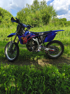 Yamaha yz450f (6 foto / 8)